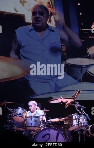 Ian Paice, Drummer mit Deep Purple, der ein einmaliger UK-Termin in der O2 Arena spielt. Stockfoto