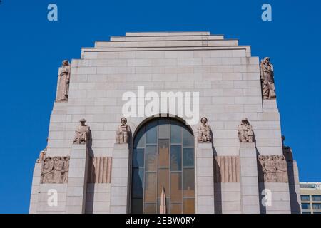 Das Anzac Memorial ist ein denkmalgeschütztes Kriegsdenkmal, Museum und Denkmal im Hyde Park South, in der Nähe der Liverpool Street, im zentralen Bus von Sydney Stockfoto