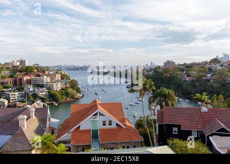 Friedliches Mosman Bay Luftpanorama am unteren Nordufer von Sydney. Mosman Bay ist von den Vororten Mosman, Cremorne und Neutral Bay umgeben Stockfoto