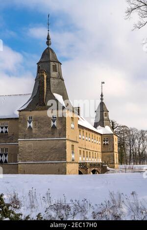 Das verscheite Schloss Westerwinkel im Winter, Herbern, Ascheberg, Münsterland, Nordrhein-Westfalen, Deutschland, Europa Snowy Westerwinkel castl Stockfoto