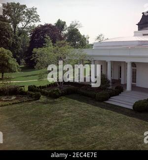 Rosengarten Rekonstruktion, Fortschritte Fotos. Blick auf den Rosengarten Baufortschritt entlang der West Wing Colonnade. White House, Washington, D.C. Stockfoto