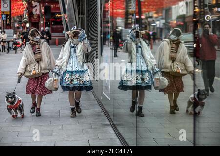 London's China Town am ersten Abend des neuen Mondjahres, dem Jahr des Ochsen, während der Coronavirus-Sperre, die die jährliche Feier verbietet Stockfoto