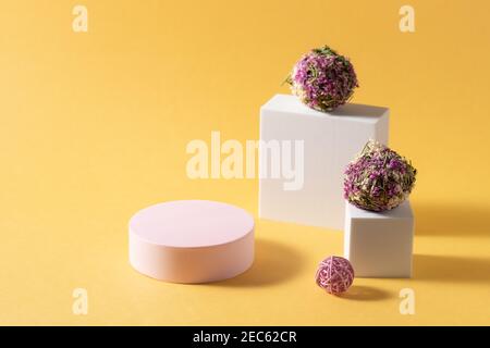 Abstrakte Komposition mit geometrischen Formen Podien Stockfoto