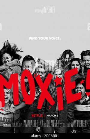 Moxie (2021) unter der Regie von Amy Poehler mit José Zúñiga, Vincent Spano und Luis Gerardo Méndez. Ein Teenager hat genug vom sexistischen und toxischen Status quo an ihrer High School und veröffentlicht ein Zine namens Moxie, um eine Revolution zu entfachen. Stockfoto