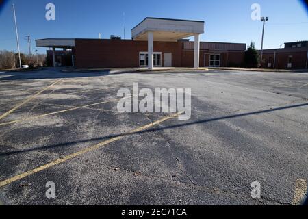 Ländliche West Tennessee geschlossen und verlassenen Krankenhaus Stockfoto