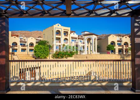 Blick über das luxuriöse Crowne Plaza Dead Sea Hotel im Toten Meer, Jordanien. Stockfoto