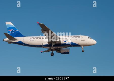 Kopenhagen - Juli 2013: Atlantic Airways Airbus A319 Stockfoto