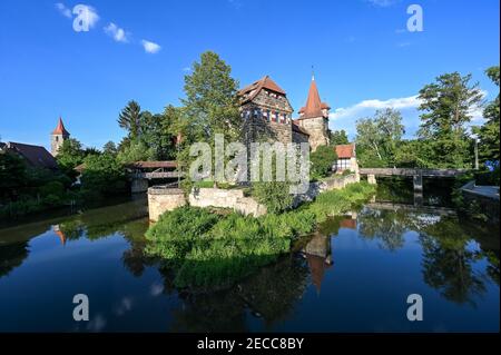 Das Schloss Wenzel auf einer kleinen Insel am Fluss Pegnitz in Lauf an der Pegnitz Stockfoto