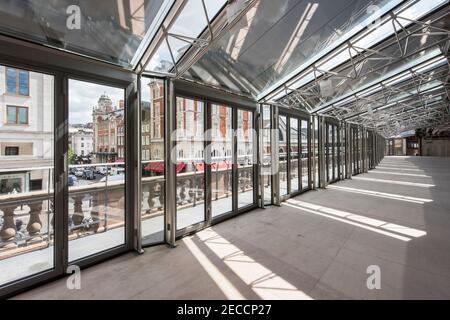 Innenraum des Restaurantbereichs vor dem Ausbau, Blick nach Südosten. Sushi Samba Covent Garden, Covent Garden, Großbritannien. Architekt: Eric Parry Ar Stockfoto