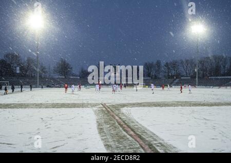 Sofia, Bulgarien - 13 2021. Feb: Slawien-Stadion im Schnee während eines Fußballspiels zwischen CSKA Sofia und Slavia Stockfoto