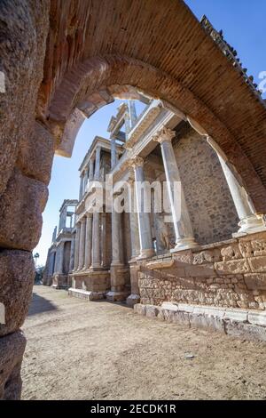 Merida Roman Theatre Osteingang. Eine der größten und umfangreichsten archäologischen Stätten in Europa. Extremadura, Spanien Stockfoto