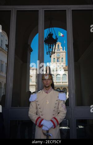 ROM, ITALIEN - SEPTEMBER 05 2014: Cuirassiers, der Quirinalspalast, die offizielle Residenz des Präsidenten der Italienischen Republik in Rom. Stockfoto