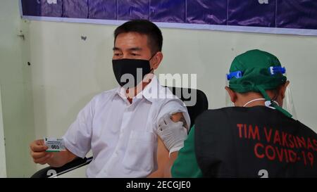 Mass Covid 19 Impfaktivitäten der Regierung, Pekalongan, Indonesien, 25. Januar 2021 Stockfoto