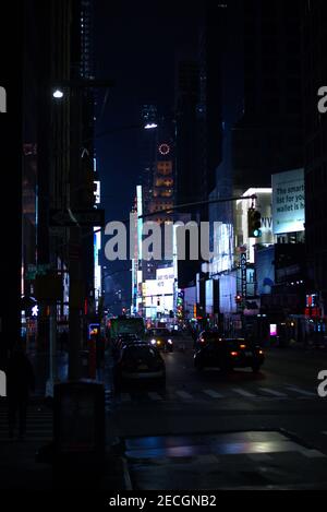 Times Square, New York. Im Epizentrum von Manhattan an der Kreuzung von 42nd Street und 7th Avenue. Stockfoto