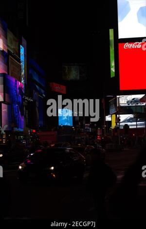 Times Square, New York. Im Epizentrum von Manhattan an der Kreuzung von 42nd Street und 7th Avenue. Stockfoto