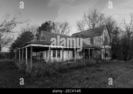 Unheimliches altes Haus Stockfoto