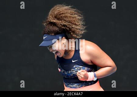 Melbourne, Australien. Februar 2021, 14th. 3rd Samen Naomi OSAKA aus Japan in Aktion gegen 14th Samen GarbiÃ±e MUGURUZA aus Spanien in einem 4th Runde Spiel am 7. Tag der Australian Open 2021 auf Rod Laver Arena, in Melbourne, Australien. Sydney Low/Cal Sport Media. Kredit: csm/Alamy Live Nachrichten Stockfoto