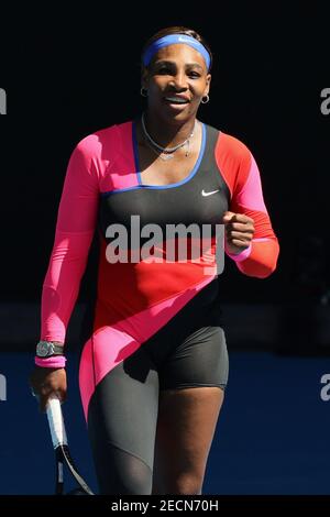 Melbourne, Australien. Februar 2021, 14th. 10th Seed Serena WILLIAMS aus den USA feiert nach dem Sieg über 7th Seed Aryna SABALENKA aus Weißrussland in einem 4th Runde Spiel am Tag 7 der Australian Open 2021 auf Rod Laver Arena, in Melbourne, Australien. Sydney Low/Cal Sport Media. Kredit: csm/Alamy Live Nachrichten Stockfoto