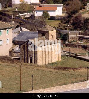 IGLESIA ROMANICA - PRINCIPIOS DEL S XI. ORT: IGLESIA DE SAN CAPRASIO. SANTA CRUZ DE LA SEROS. HUESCA. SPANIEN. Stockfoto