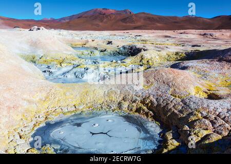 Geysire Sol de Manana in Bolivien. Ungewöhnliche Naturlandschaften Stockfoto
