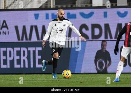 La Spezia, Italien. Februar 2021, 13th. La Spezia, Italien, Alberto Picco Stadion, 13. Februar 2021, Riccardo Saponara von AC Spezia in Aktion während Spezia Calcio vs AC Mailand - Italienische Fußball Serie A Spiel Kredit: Matteo Papini/LPS/ZUMA Wire/Alamy Live News Stockfoto