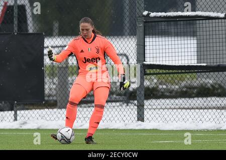 Vinovo (NACH, Italien. Februar 2021, 13th. Vinovo (TO), Italien, Juventus Training Center, 13. Februar 2021, Laura Giuliani (Juventus) während des Juventus gegen Empoli Ladies - Italienische Coppa Italia Frauen Fußballspiel Credit: Danilo Vigo/LPS/ZUMA Wire/Alamy Live News Stockfoto