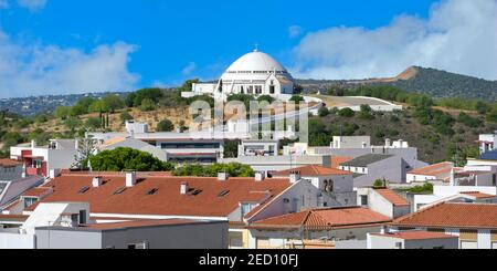 Blick über das Sanktuarium Nossa Senhora da Piedade, Loule, Faro, Algarve, Portugal Stockfoto