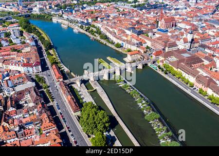 Luftaufnahme, alte Mainbrücke mit Main und Altstadt, Würzburg, Unterfranken, Bayern, Deutschland Stockfoto