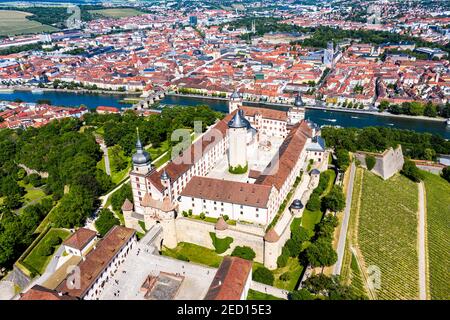 Luftaufnahme, Festung Marienberg mit Main und Altstadt, Würzburg, Unterfranken, Franken, Bayern, Deutschland Stockfoto