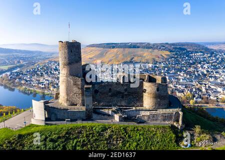 Luftaufnahme der Burgruine Landshut über der Mosel, Bernkastel-Kues, Mosel, Rheinland-Pfalz, Deutschland Stockfoto