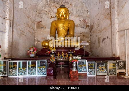 Sitzender buddha im Manuha Tempel, Bagan, Myanmar Stockfoto