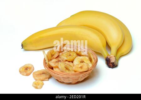 Bananen und Bananenchips, Bananenchips Stockfoto