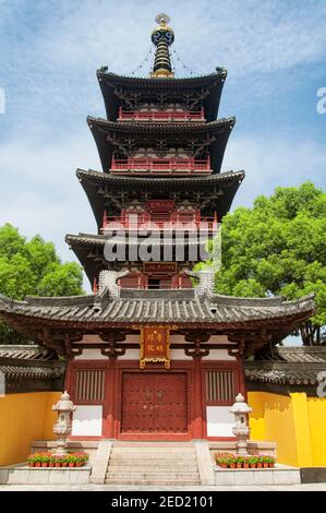 Suzhou, China. September 26, 2015. Die historische Puming-Pagode befindet sich am buddhistischen Tempel Hanshan in Suzhou, China, Provinz Jiangsu, an einer sonnigen da Stockfoto