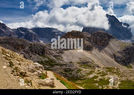 Blick auf die Dolomiten im Sommer Stockfoto
