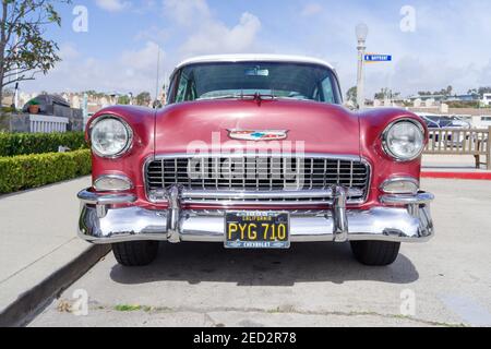 1950er Jahre Chevy Bel Air wurde in Newport Beach, Kalifornien, gesät. Stockfoto