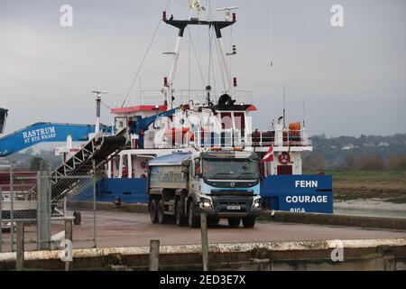 FEHN COURAGE FRACHTSCHIFF BEI RASTRUM LTD IM ROGGENHAFEN Stockfoto