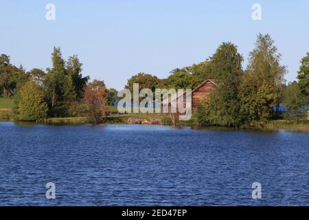 Abgelegene Dörfer und Häuser in der Nähe von Kizhi, Russland Stockfoto