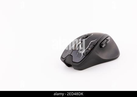Drahtlose Computermaus auf weißem Hintergrund isoliert Stockfoto