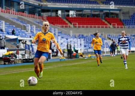 Reading, Vereinigtes Königreich. Februar 2021, 14th. EDGWARE, ENGLAND - FEBRUAR 14: Während der Barclays FA Women's Super League zwischen Reading und Everton im Madejski Stadium, Reading UK am 14th. Februar 2021 Credit: Action Foto Sport/Alamy Live News Stockfoto