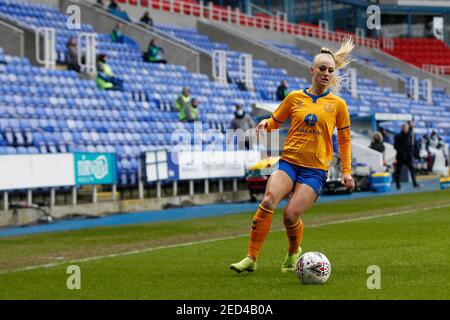 Reading, Vereinigtes Königreich. Februar 2021, 14th. EDGWARE, ENGLAND - FEBRUAR 14: Während der Barclays FA Women's Super League zwischen Reading und Everton im Madejski Stadium, Reading UK am 14th. Februar 2021 Credit: Action Foto Sport/Alamy Live News Stockfoto