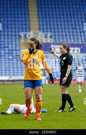 Reading, Vereinigtes Königreich. Februar 2021, 14th. EDGWARE, ENGLAND - FEBRUAR 14: Hayley Raso von Everton Women während der Barclays FA Women's Super League zwischen Reading und Everton im Madejski Stadium, Reading UK am 14th Februar 2021 Credit: Action Foto Sport/Alamy Live News Stockfoto