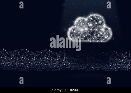 Low Poly Wolke Symbol Hologramm und digitale Linie auf dunkelblauem Hintergrund. Das Konzept der Speicherung von Ideen auf Cloud-Speicher Stockfoto
