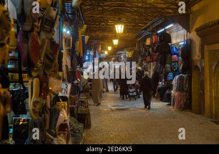 DIM Marktstraße in marrakesch Stockfoto