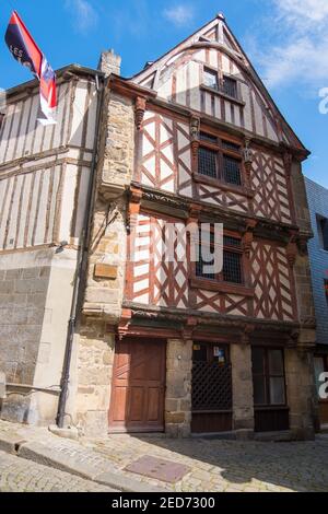 Saint-Brieuc, Frankreich - 24. August 2019: Haus bekannt als Maison Le Ribeault in Saint-Brieuc, Bretagne, Frankreich Stockfoto