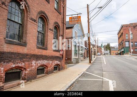 Geschäfte in der ländlichen Franklin County Stadt Orange, Massachusetts Stockfoto