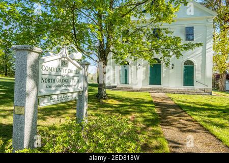 Die Gemeindekirche von North Orange und Tully, Massachusetts Stockfoto