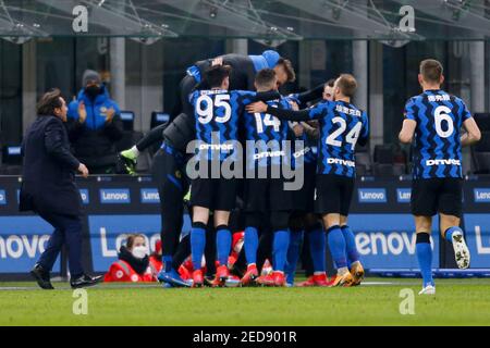 Mailand, Italien. Februar 2021, 14th. 2/14/2021 - Lautaro Martinez (FC Internazionale) feiert nach dem Tor 3-1 beim FC Internazionale gegen SS Lazio, Italienische Fußballserie A Spiel in Mailand, Italien, Februar 14 2021 (Foto von IPA/Sipa USA) Kredit: SIPA USA/Alamy Live News Stockfoto