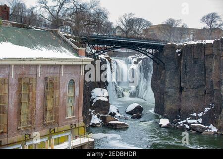 Paterson Great Falls im Winter Stockfoto
