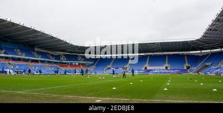 Reading, Großbritannien. 14th Feb, 2021. Allgemeine Ansicht innerhalb Stadion während des Womens Super League Spiel zwischen Reading gegen Everton im Madejski Stadion in Reading, England Kredit: SPP Sport Pressefoto. /Alamy Live Nachrichten Stockfoto