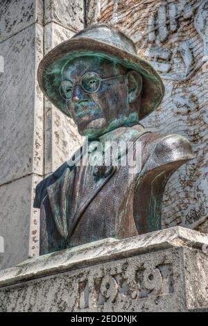 Die Bronzebüste von Carl Graham Fisher, Gründer von Miami Beach, auf seinem Monument im Fisher Park. Stockfoto